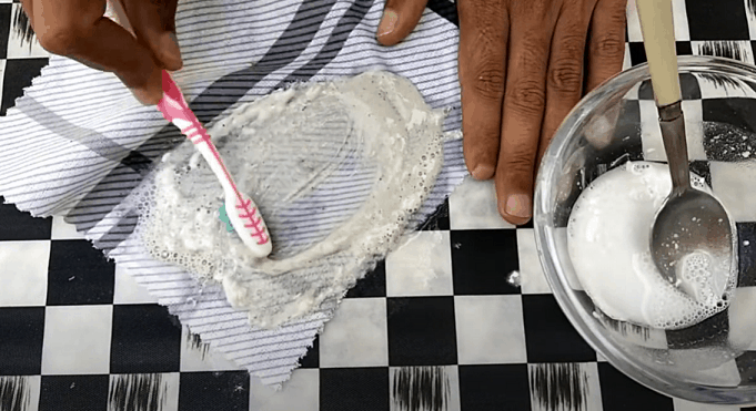 how to remove bike chain grease from clothes